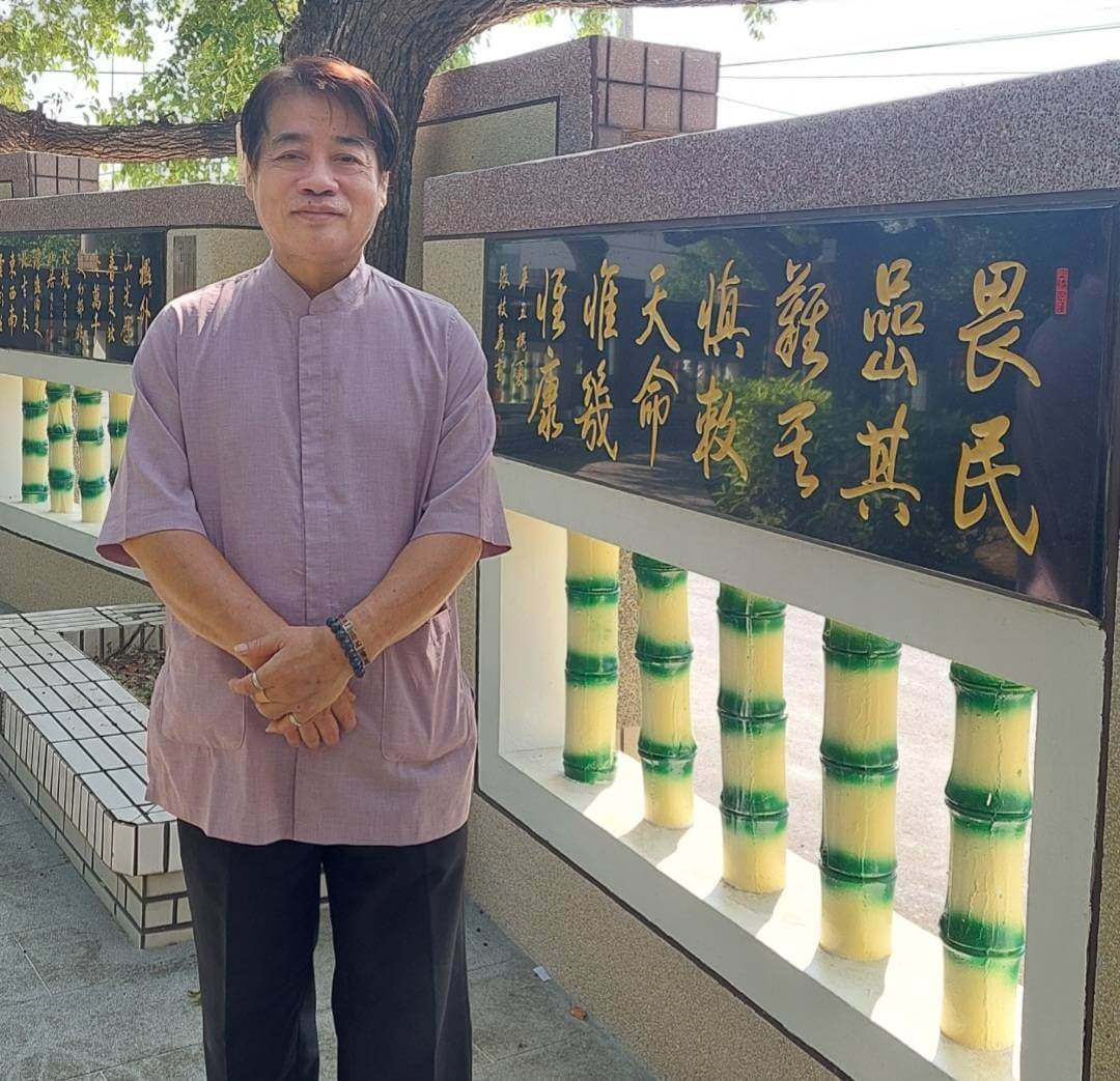 張枝萬